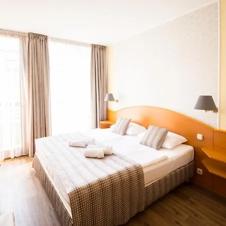 Otel Orion Varkert 3*