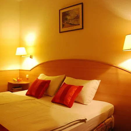 Orion Varkert Otel 3*